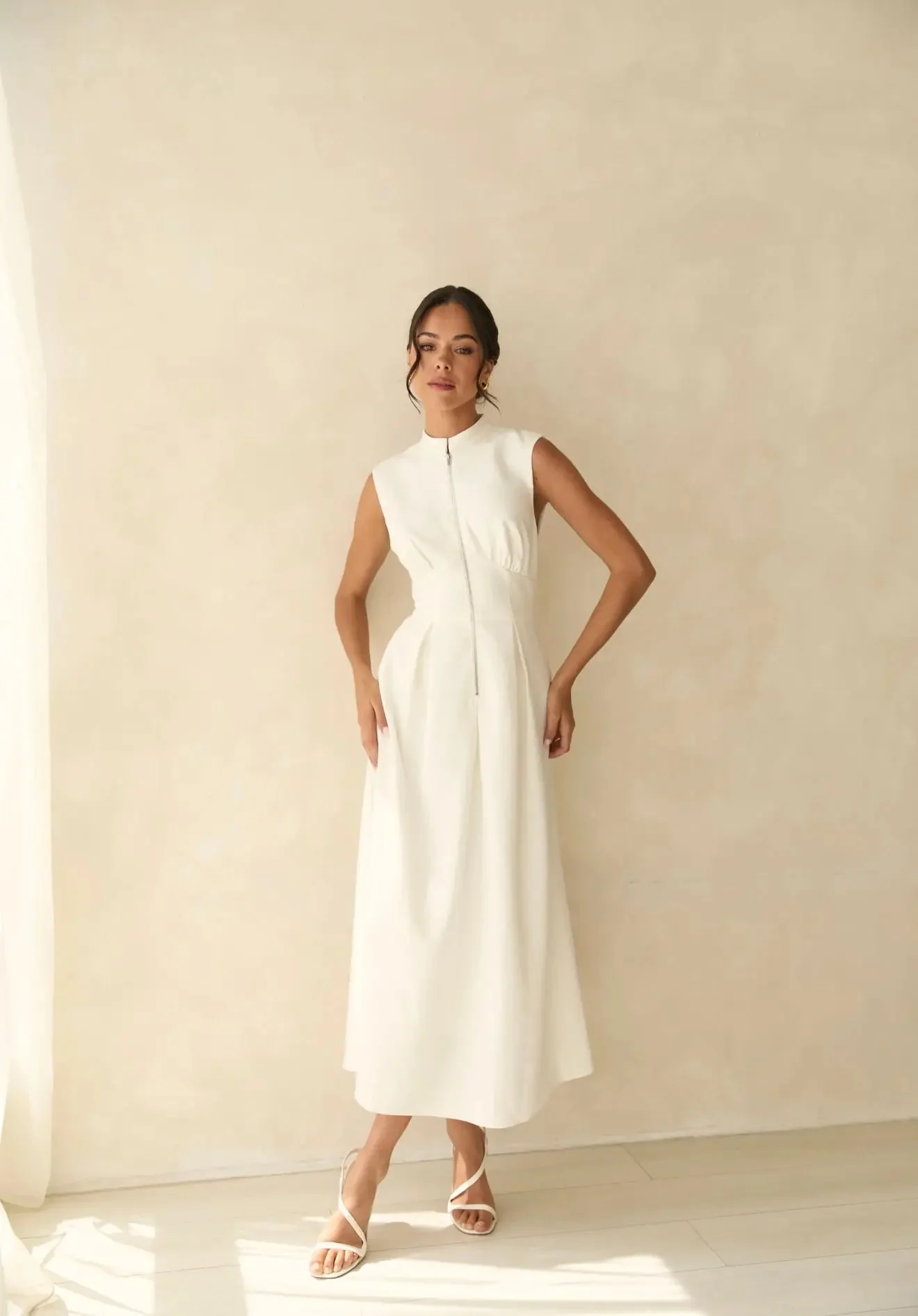 KNIGHTSBRIDGE WHITE ZIP DRESS - Image 11