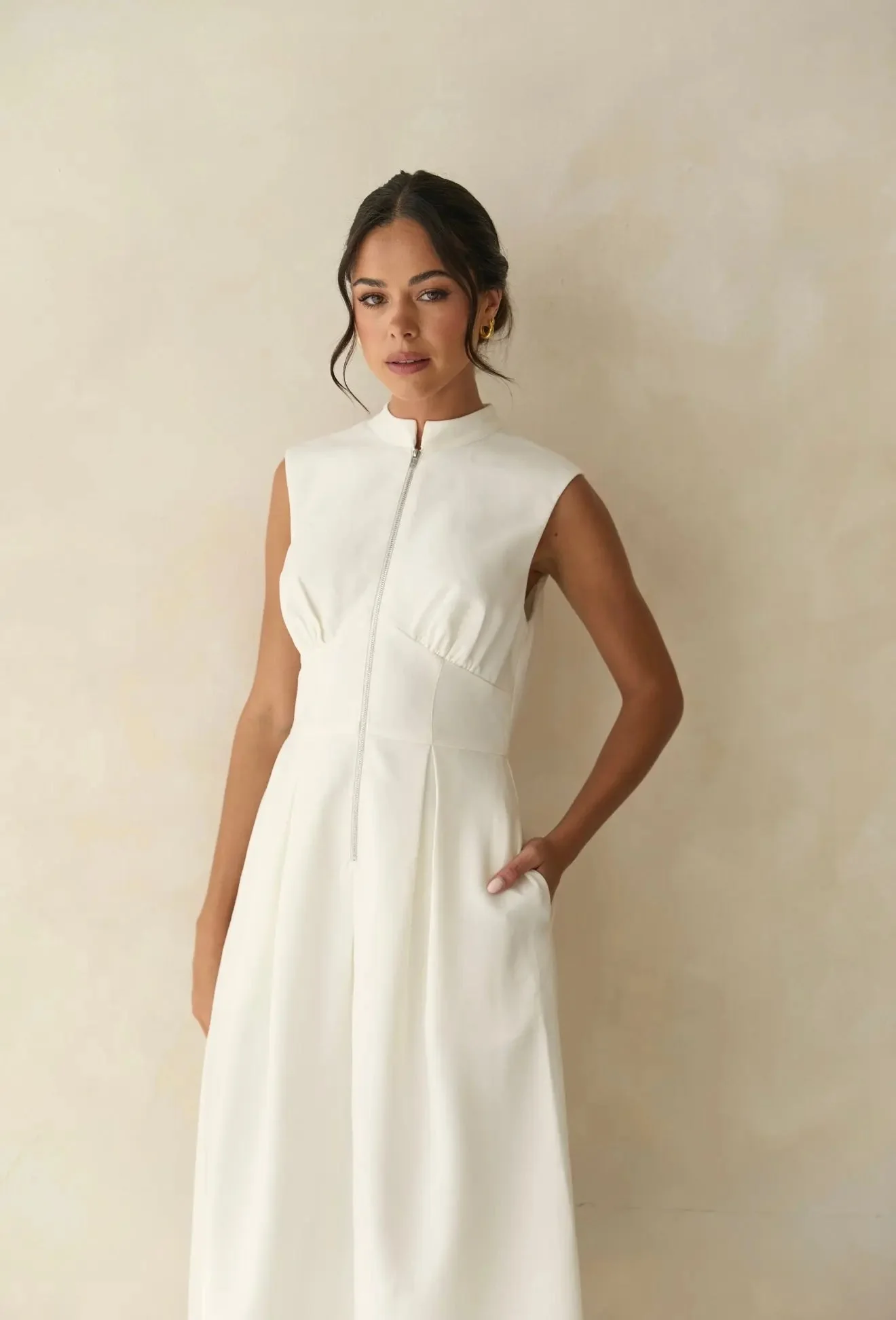 KNIGHTSBRIDGE WHITE ZIP DRESS - Image 4
