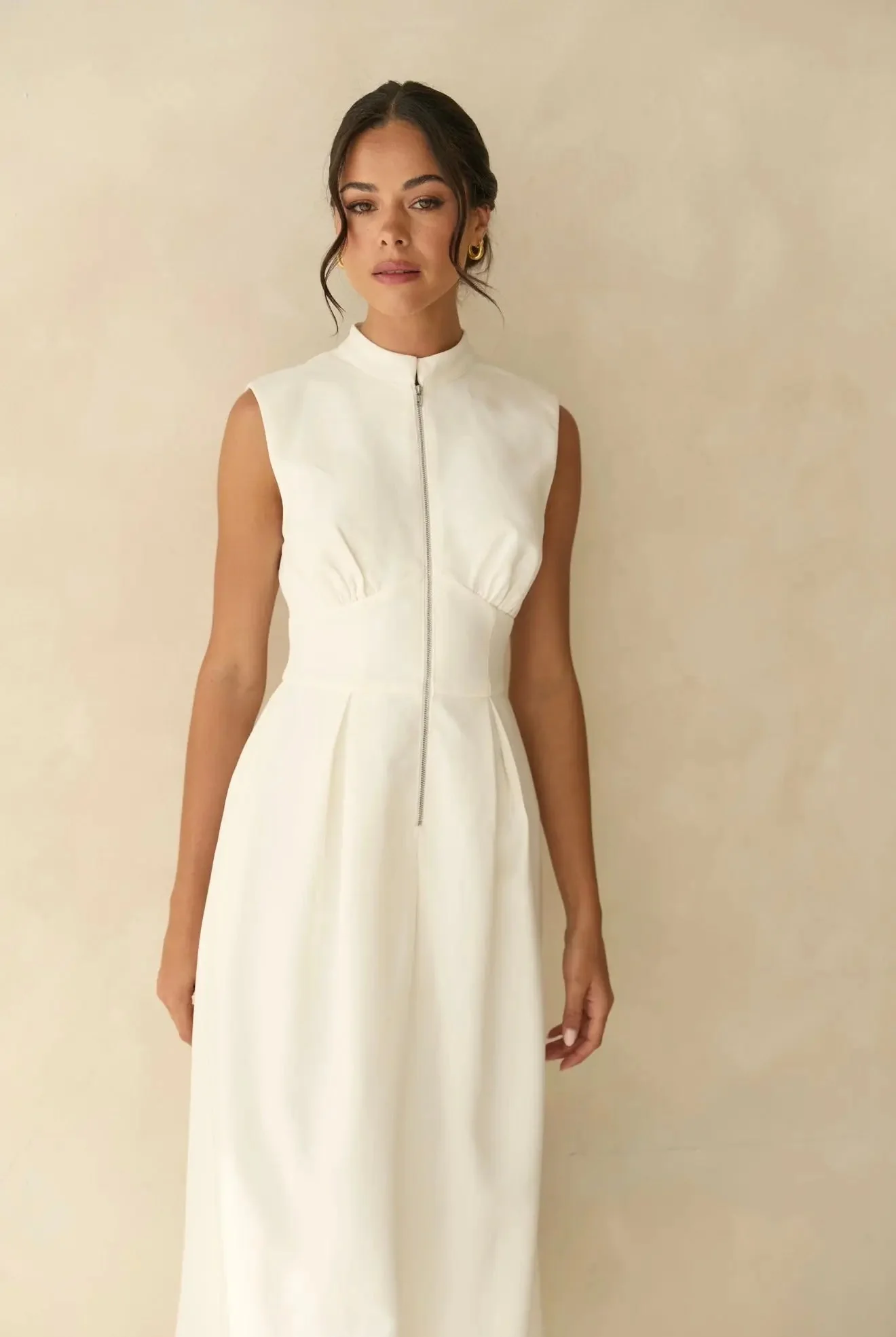 KNIGHTSBRIDGE WHITE ZIP DRESS - Image 9